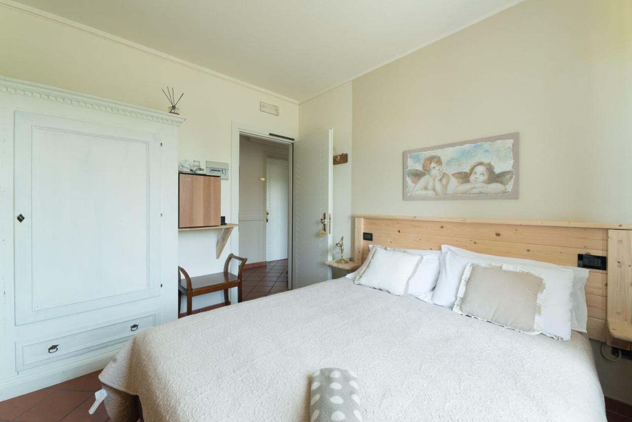Hotel Florence Manerba del Garda Exterior photo